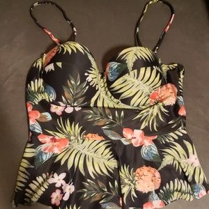 CUPSHE Swim Tankini Top